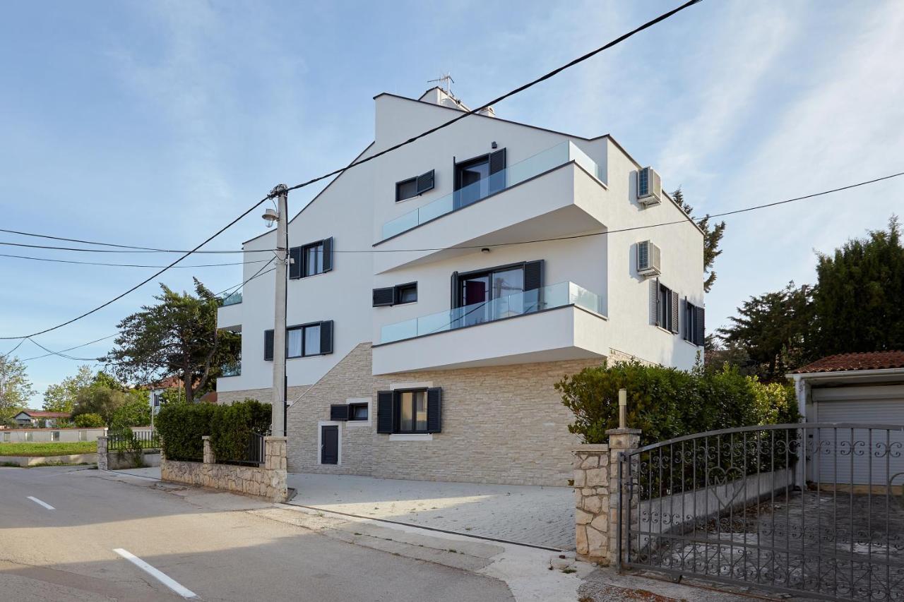 Apartments Nika Turanj Dış mekan fotoğraf