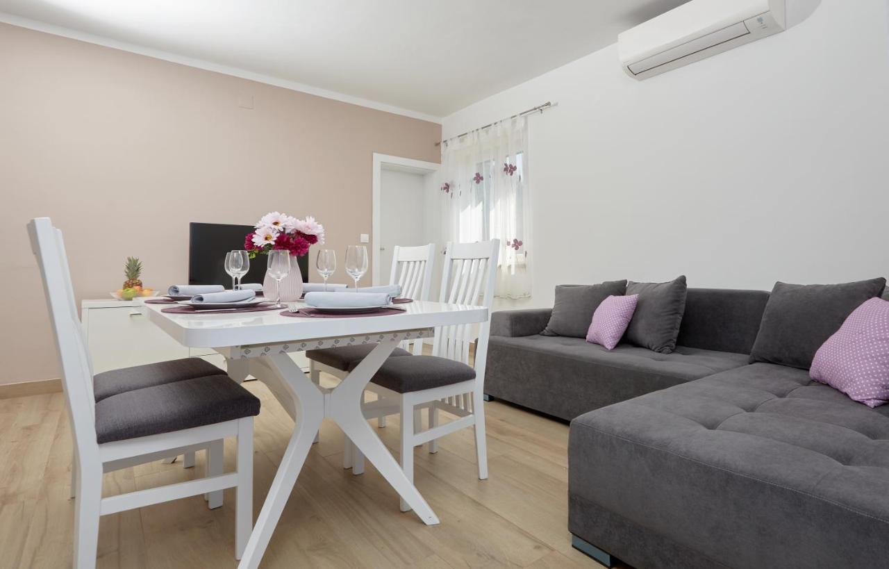 Apartments Nika Turanj Dış mekan fotoğraf