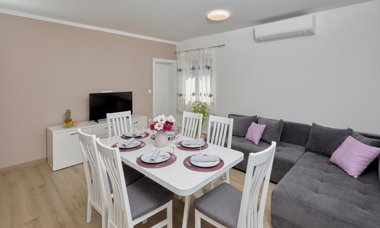 Apartments Nika Turanj Dış mekan fotoğraf